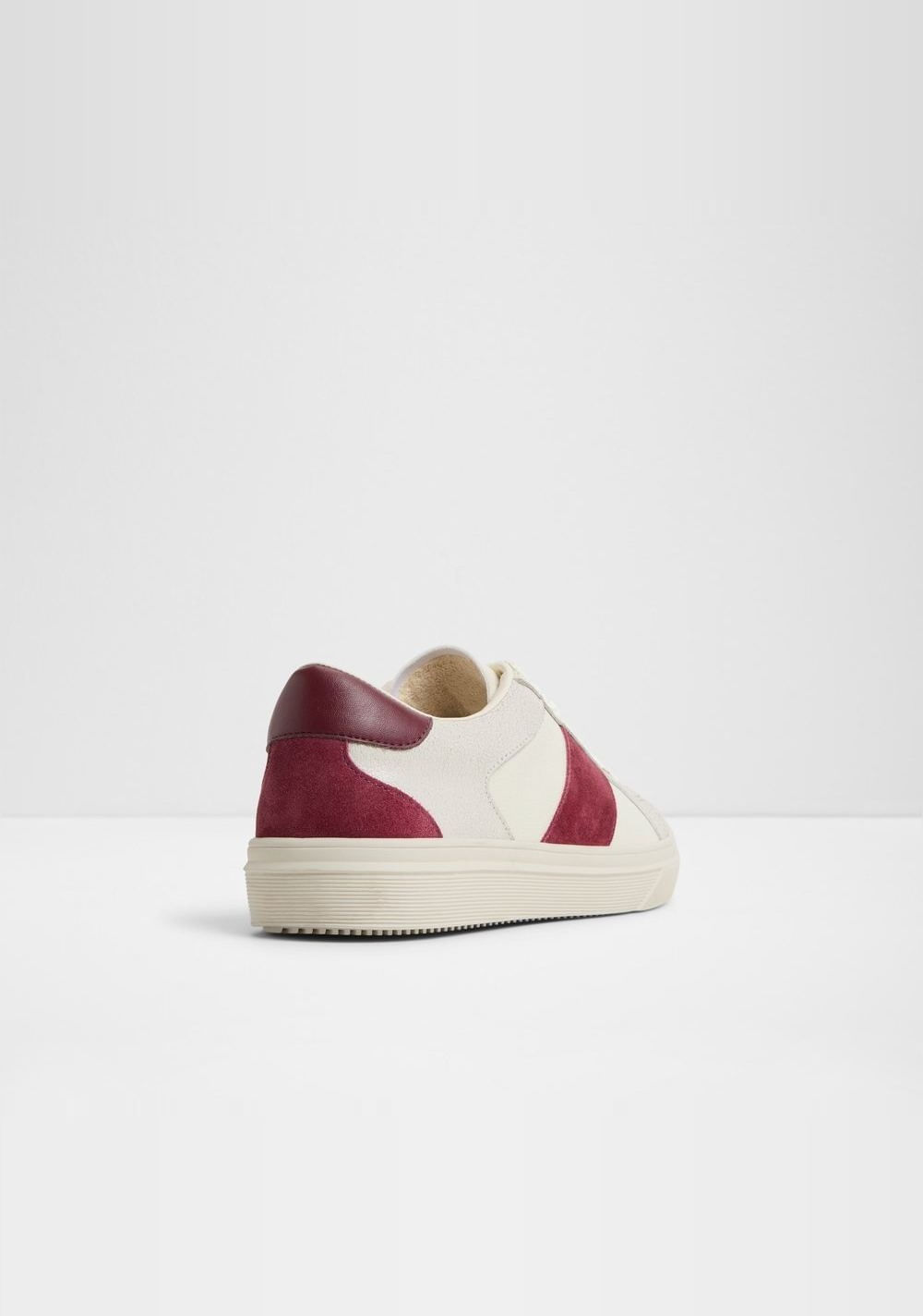 Zapatos Bajos con Bloques de Color Braxton Aldo 2