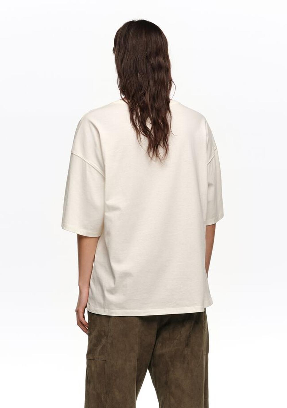 Camiseta con Logo Relieve Flores Bimba y Lola