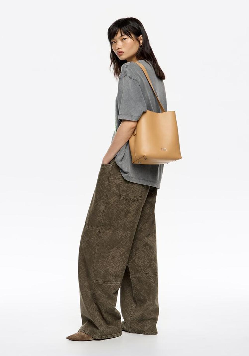 Cartera Carlino Mediana Efecto Piel Bimba y Lola