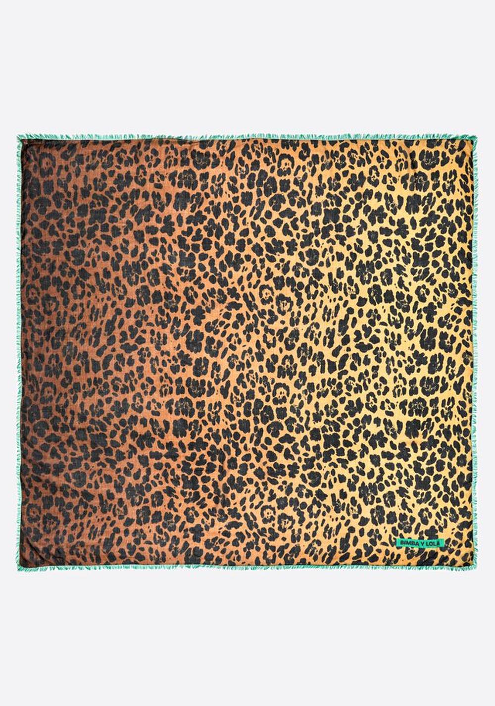 Chal Animal Print Degradado y Flecos Bimba y Lola