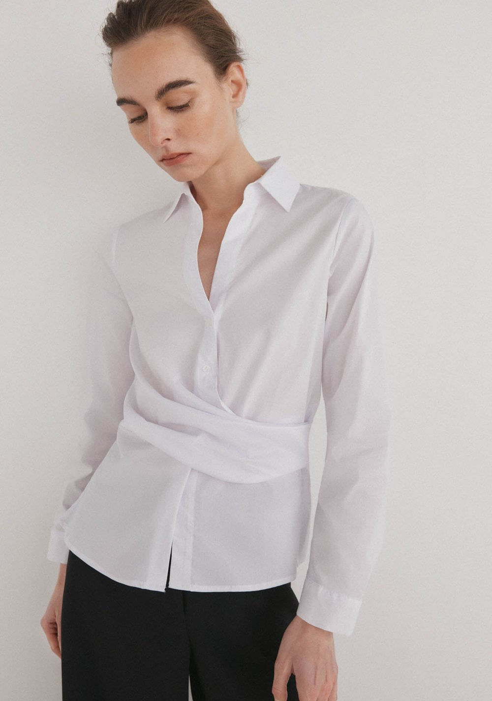 Camisa de Cuello Solapa con Escote Pico Cortefiel Imagen Principal