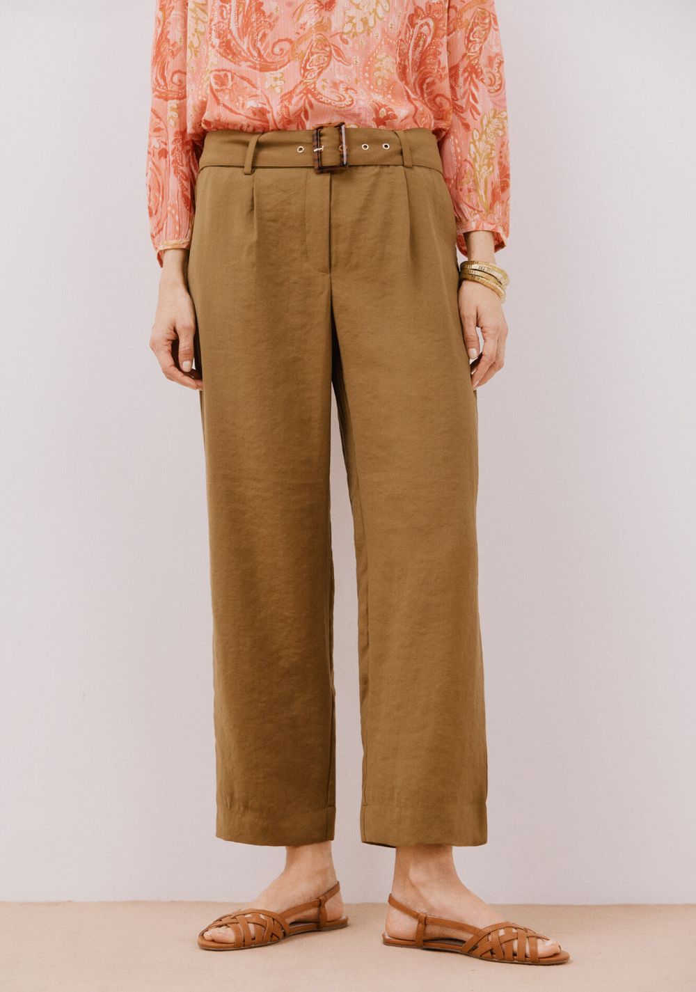 Pantalón con Cinturón Cortefiel