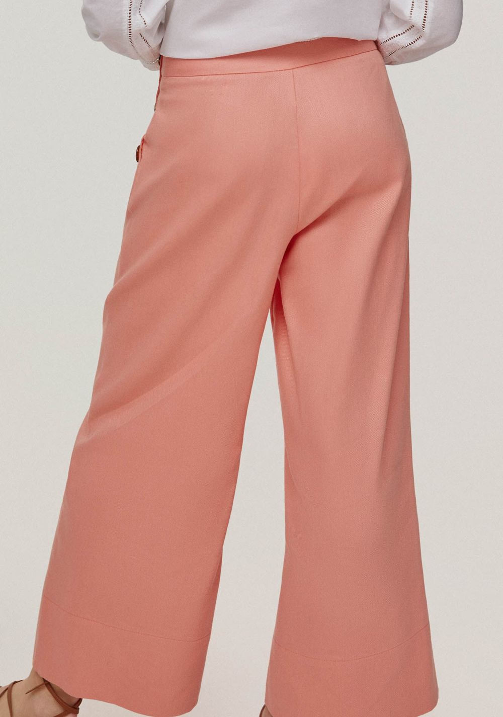 Pantalón Cropped Culotte con Botones Cortefiel 3