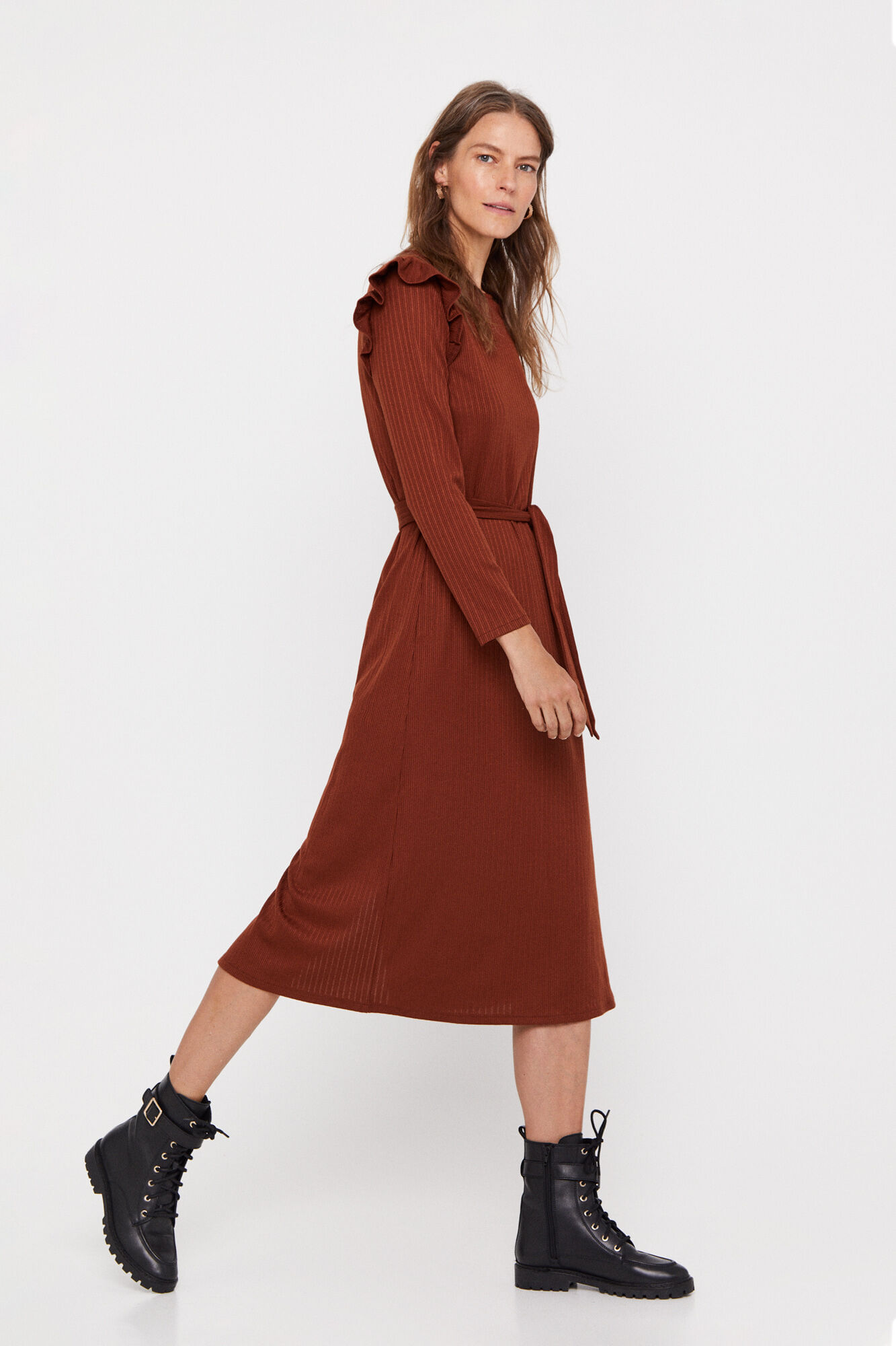 Vestido con Detalle de Volantes Cortefiel 5