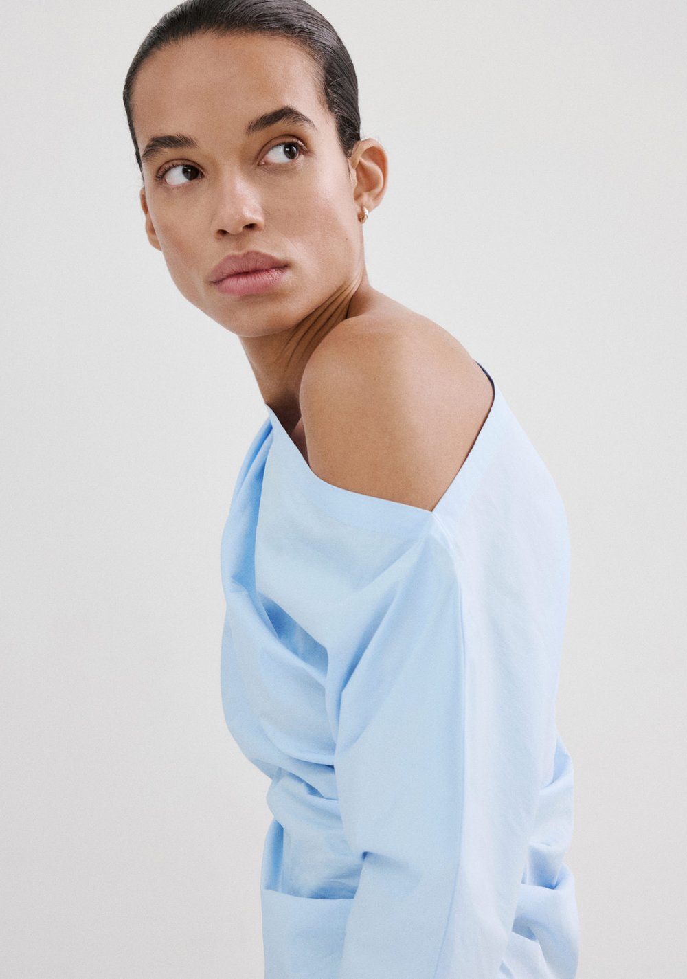 Blusa Cuello Asimétrico Mango Imagen Principal
