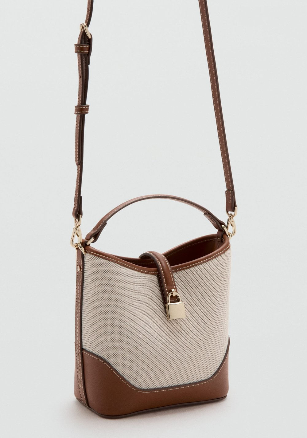 Cartera Bucket Canvas Contraste Mango 2
