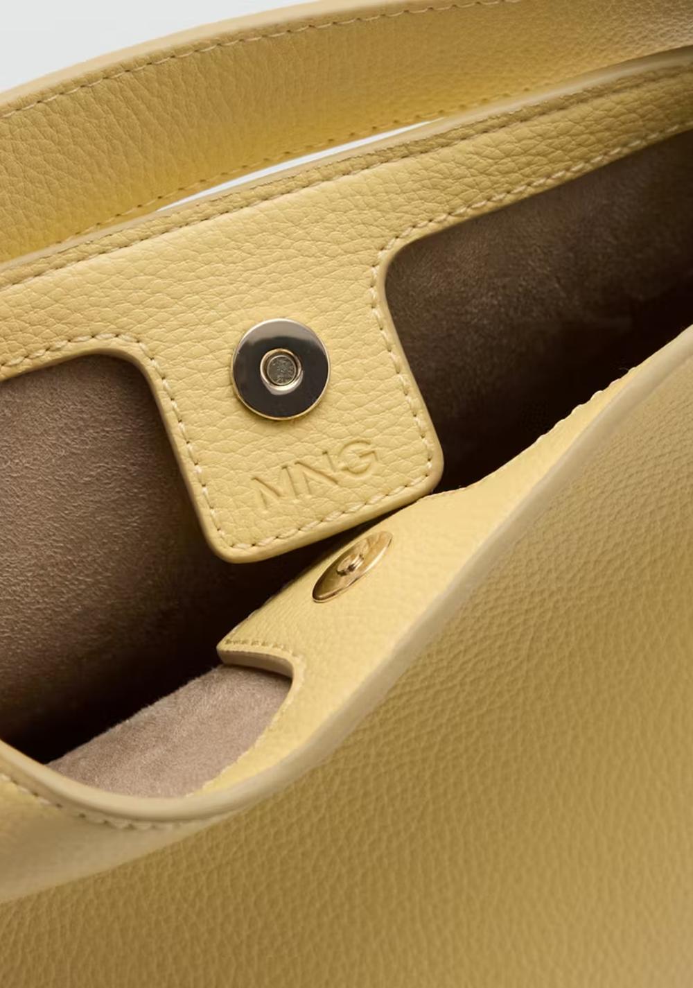 Cartera Bucket Efecto Piel Mango 4