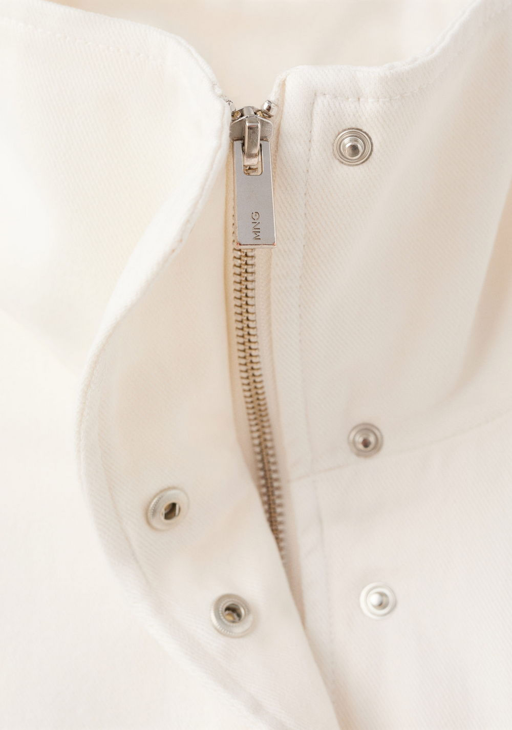 Chaqueta Jeans Oversize con Bolsillos Mango 4