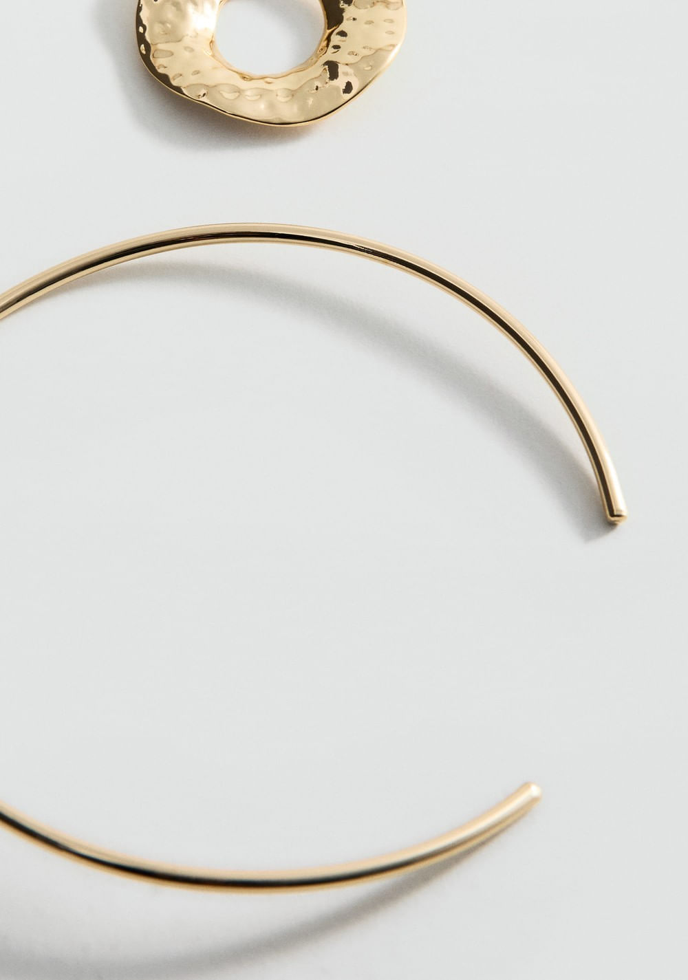 Collar Rígido Diseño Circular Mango 3