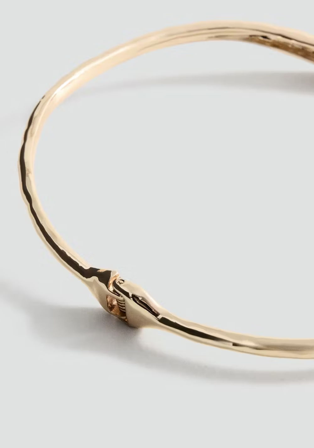 Collar Rígido Gancho Mango 4