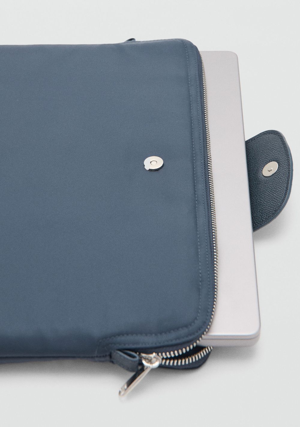 Funda Portátil Nylon Mango 4
