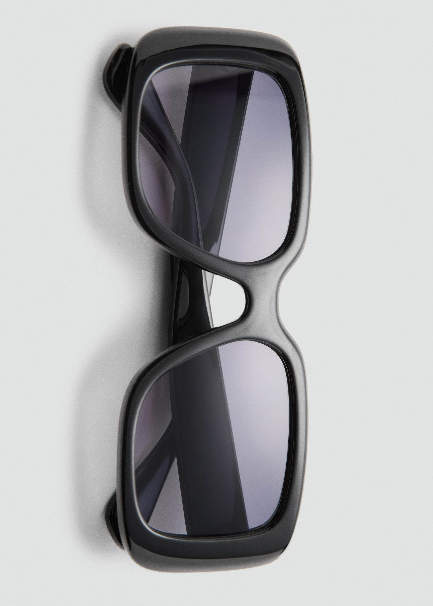 Lentes de Sol Montura Cuadrada Mango 4