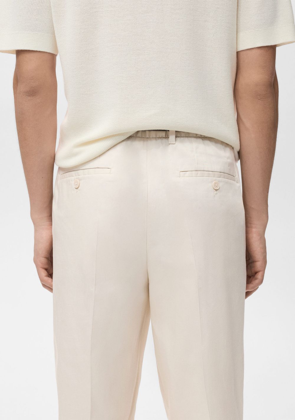 Pantalón Regular Fit Fluido Pinzas Mango 7