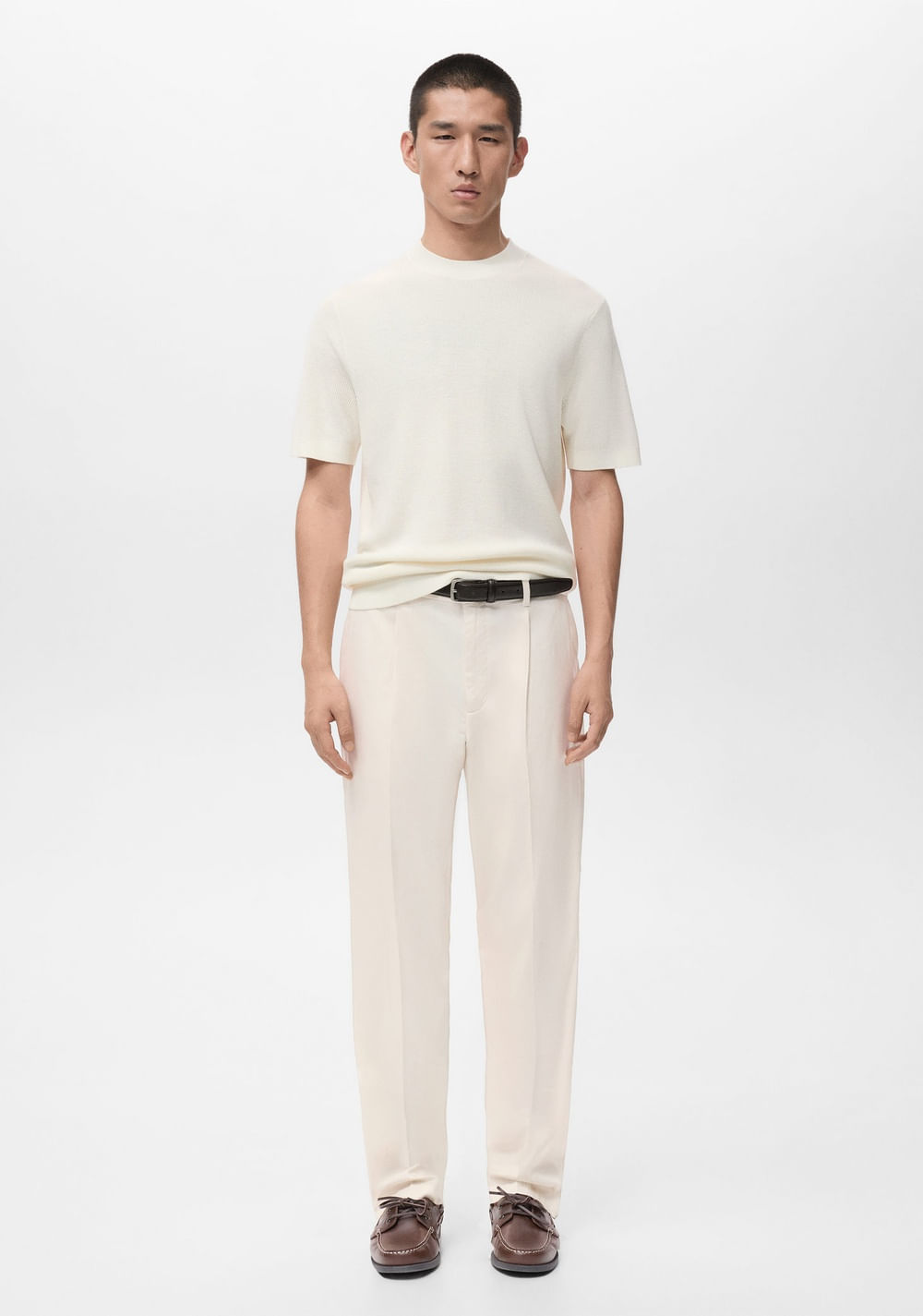 Pantalón Regular Fit Fluido Pinzas Mango 2