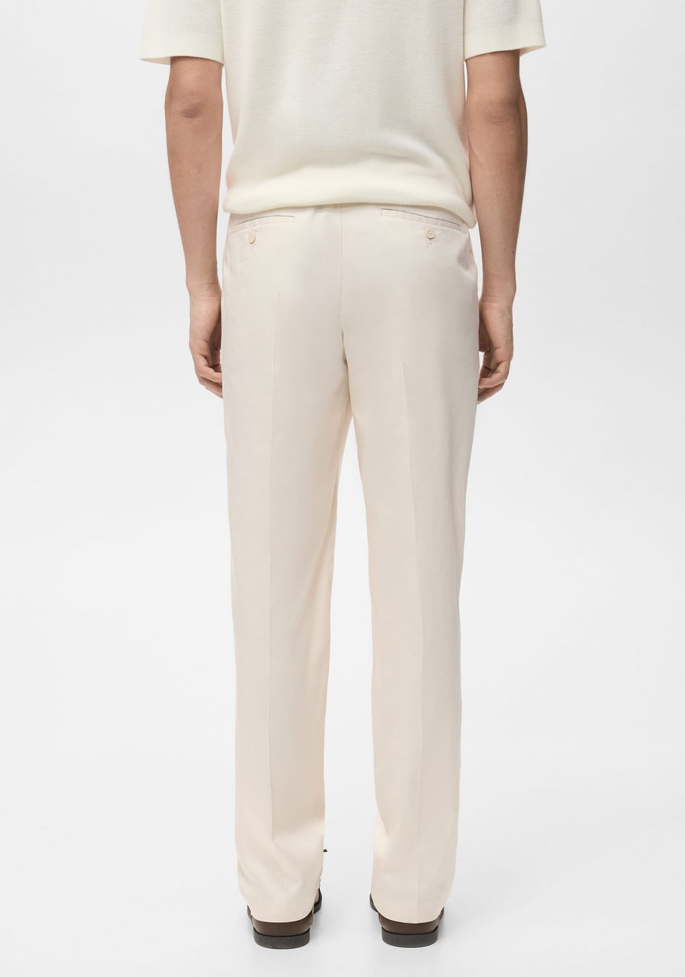 Pantalón Regular Fit Fluido Pinzas Mango 3