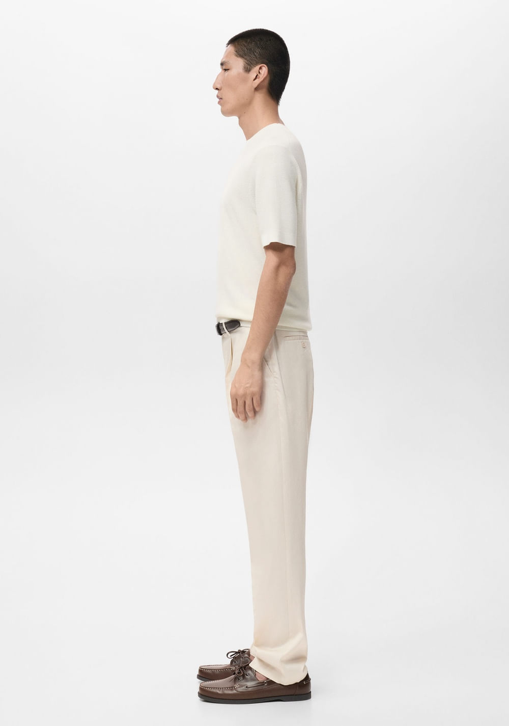 Pantalón Regular Fit Fluido Pinzas Mango 6