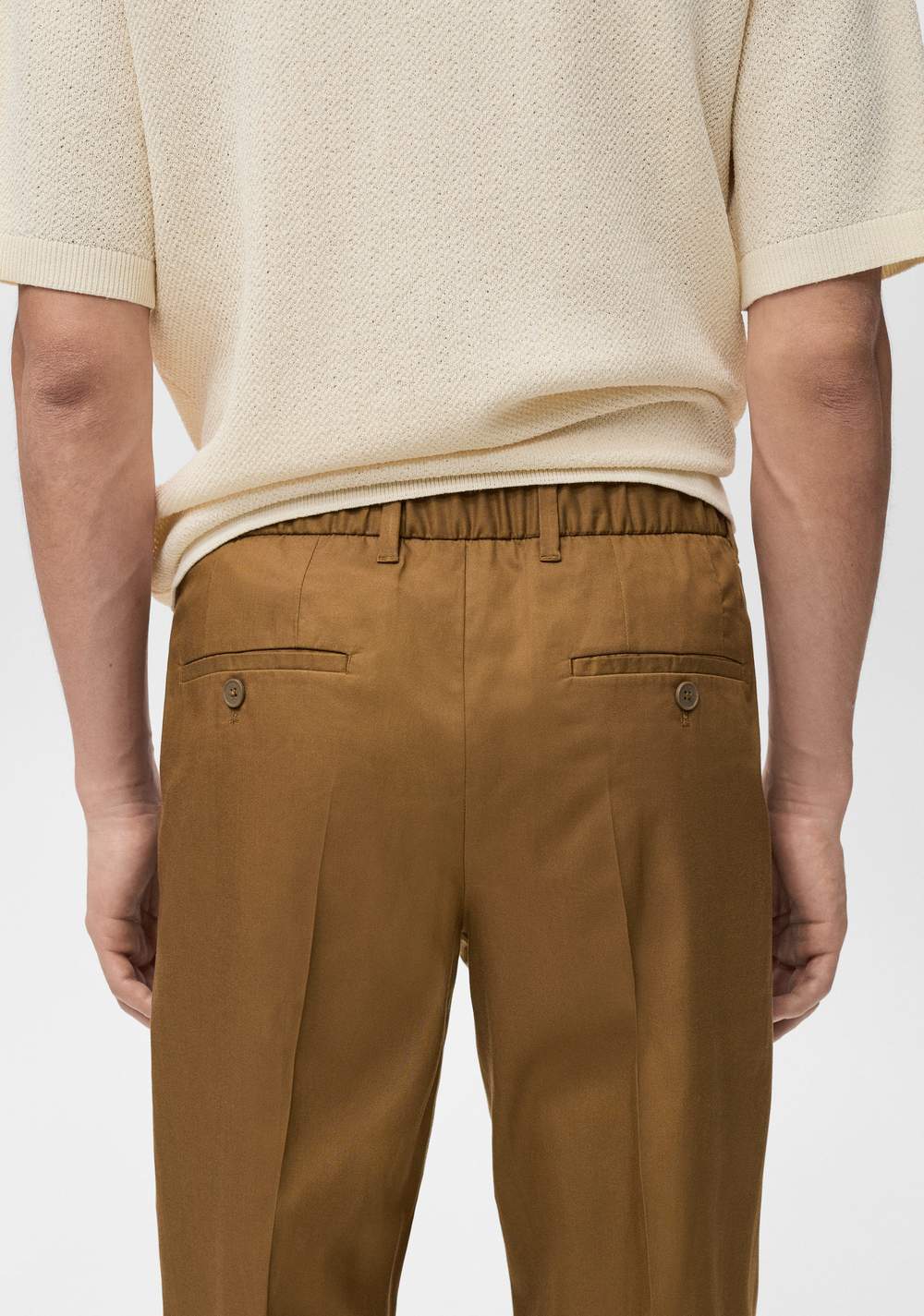 Pantalón Regular Fit Fluido Pinzas Mango 7