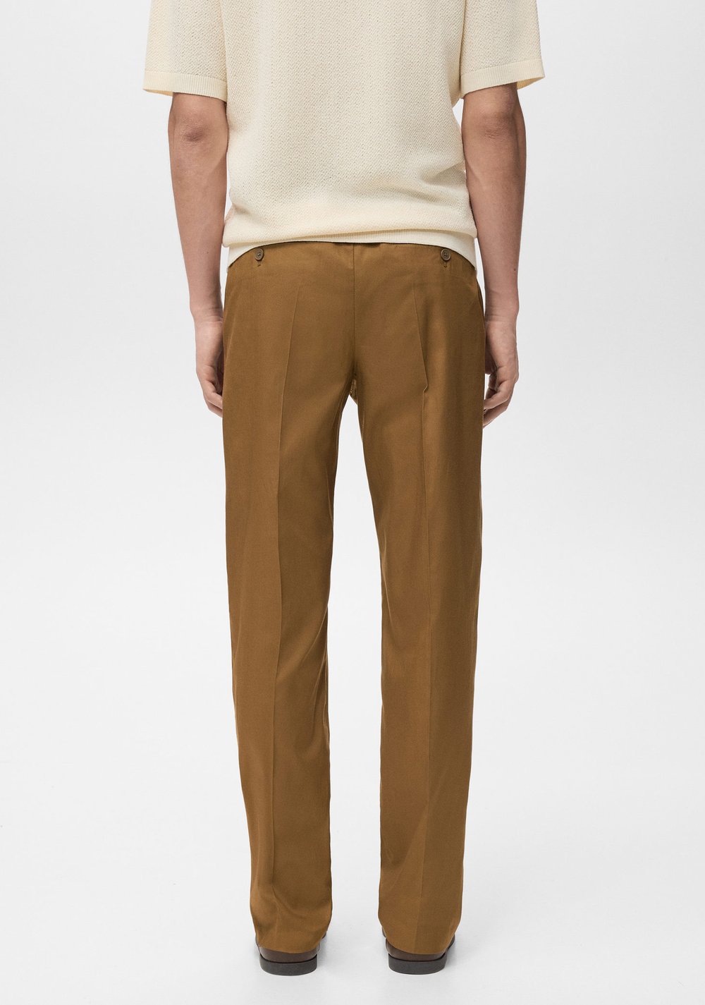 Pantalón Regular Fit Fluido Pinzas Mango 3
