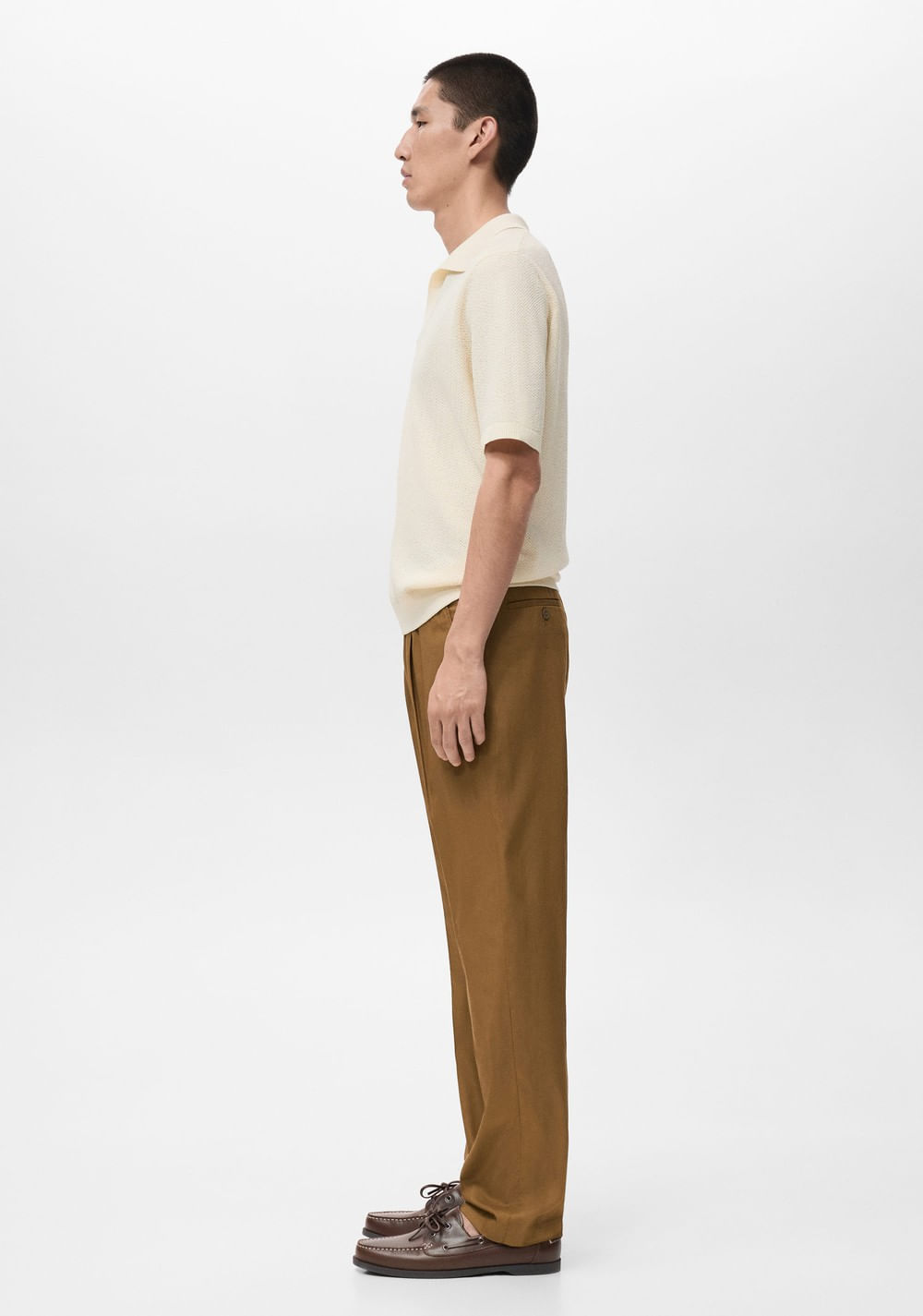 Pantalón Regular Fit Fluido Pinzas Mango 6