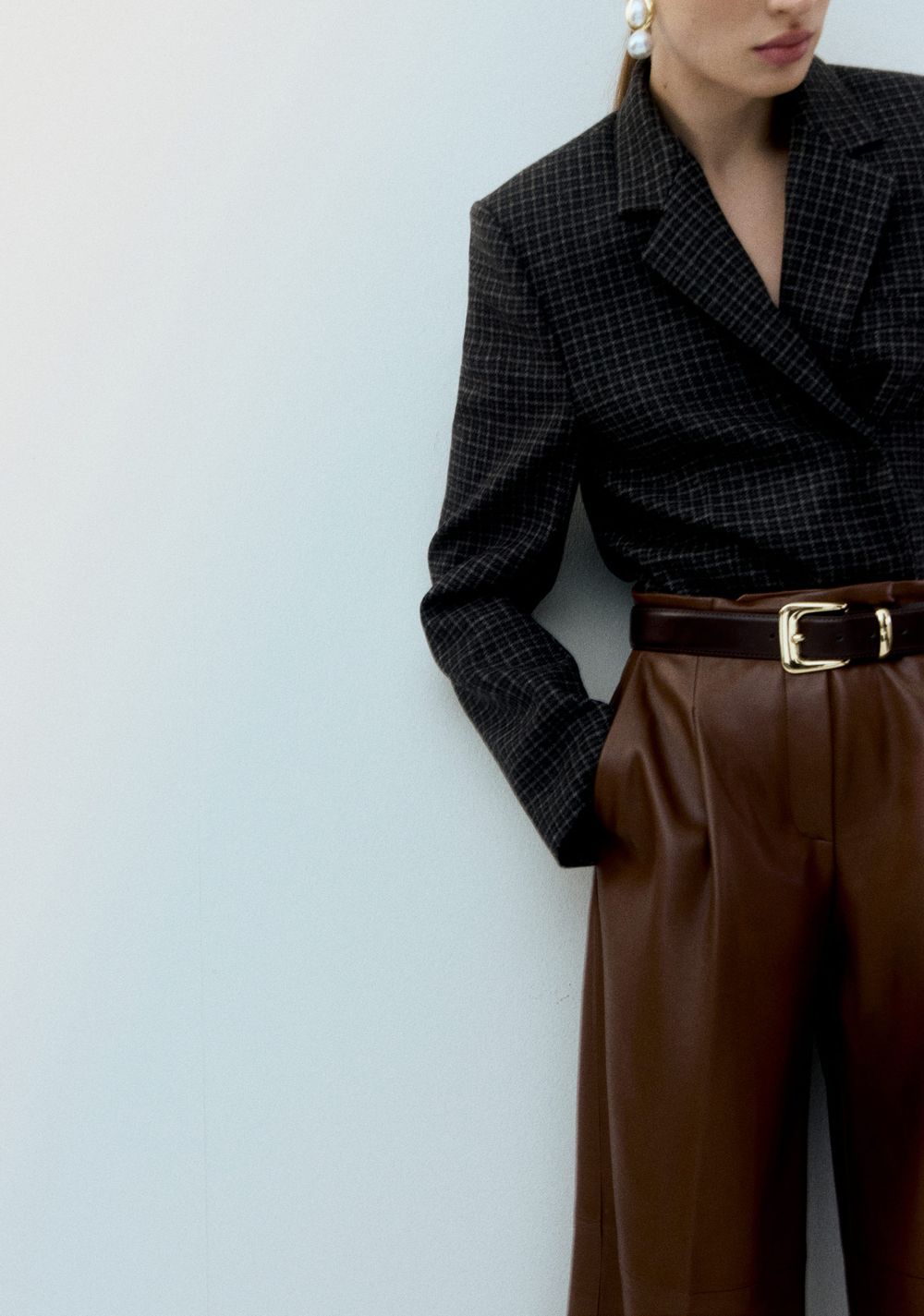 Pantalón Wide Leg Efecto Piel Mango 4