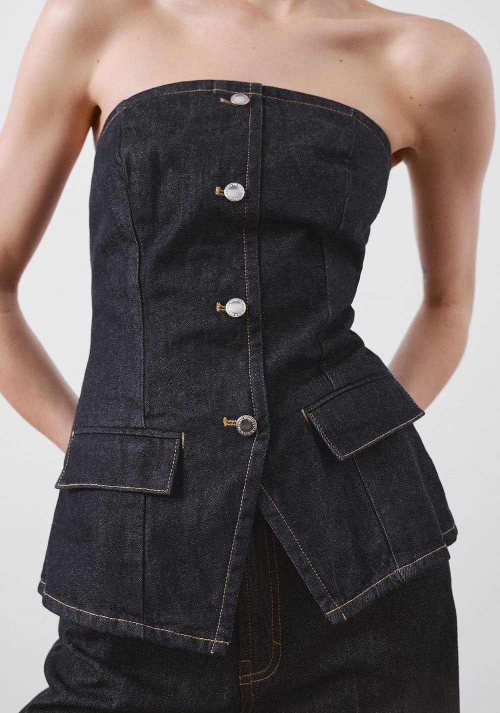 Top Denim Palabra de Honor Mango 7