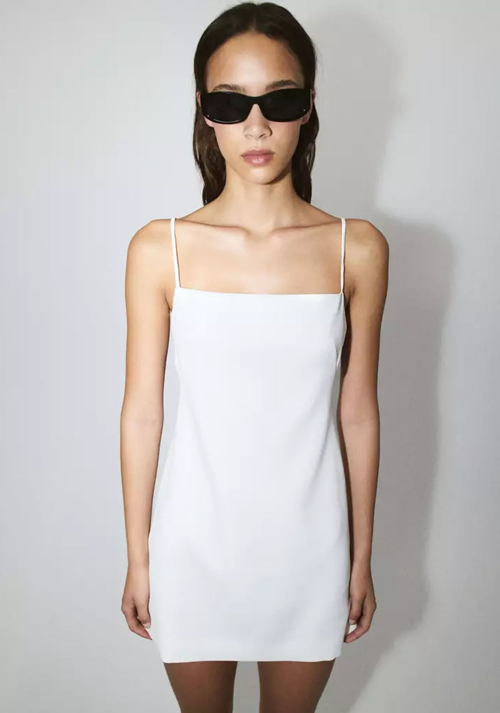 Vestido Corto Aperturas Laterales Mango