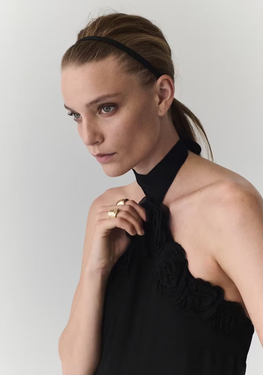 Vestido Halter Detalle Flores Mango 4