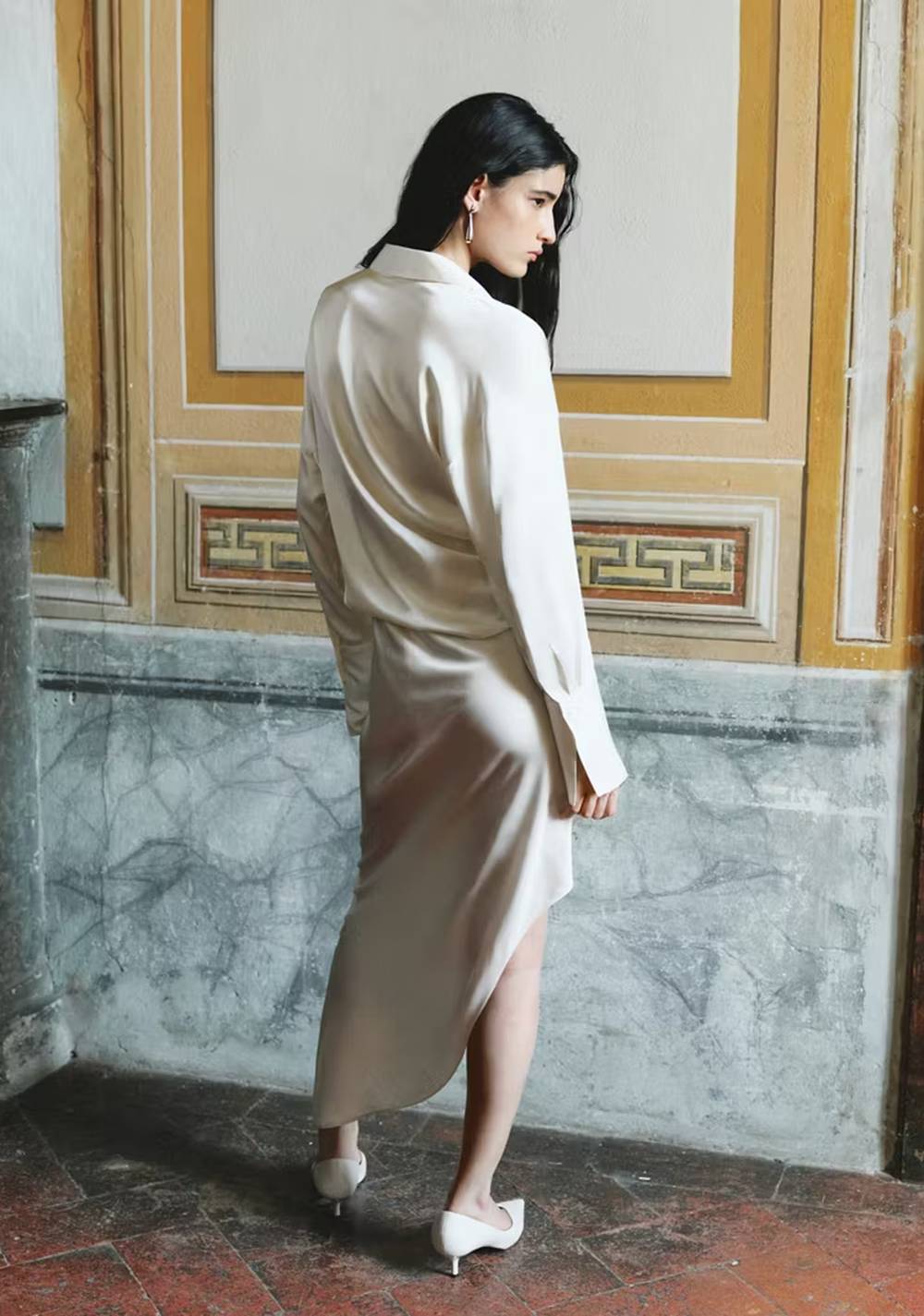 Vestido Satinado Asimétrico Mango 3