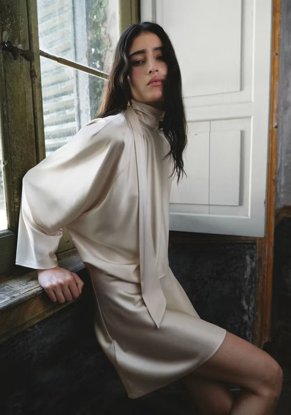 Vestido Satinado Lazada Mango 4
