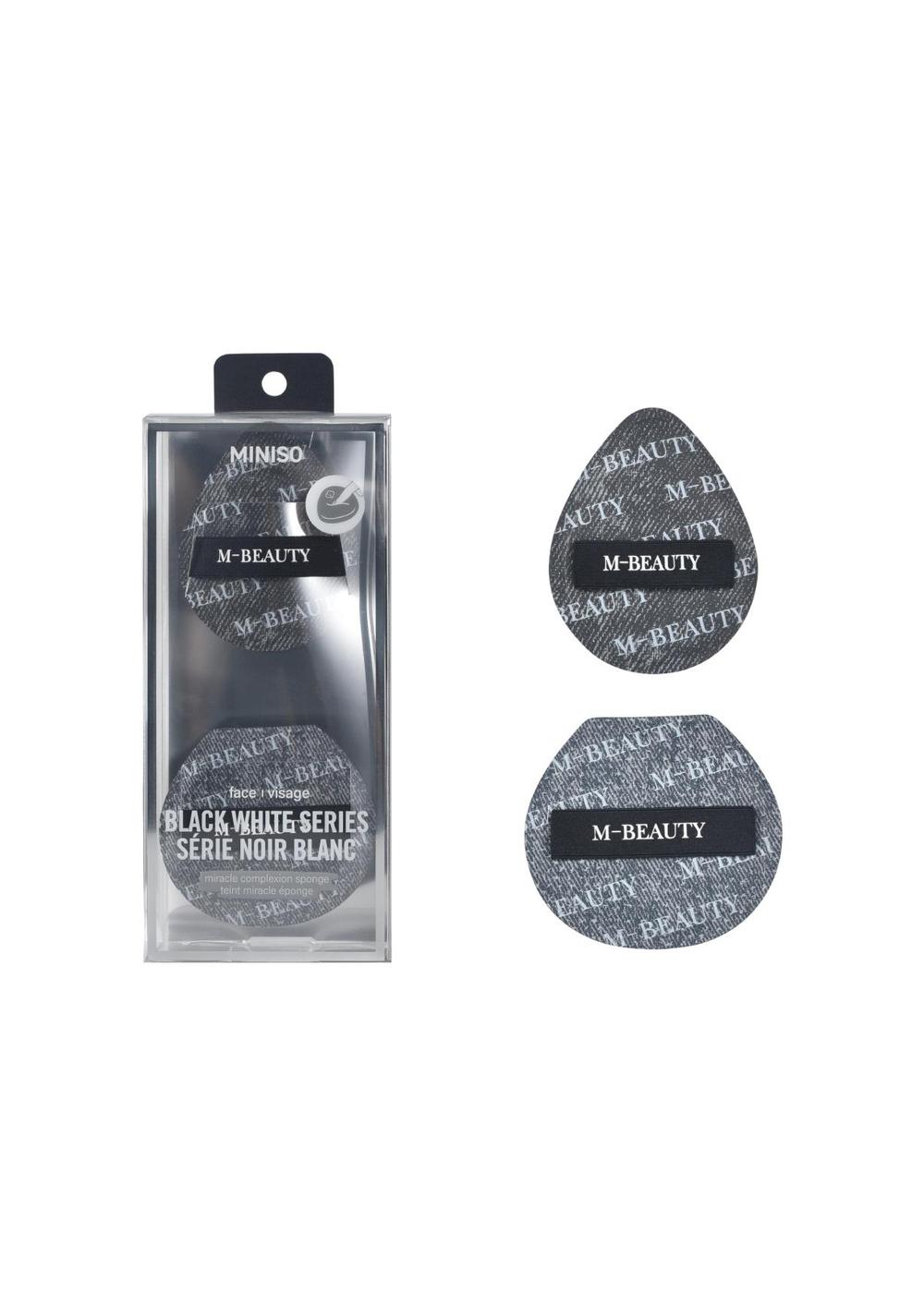 Borla de Maquillaje Colección Classic Black White Miniso