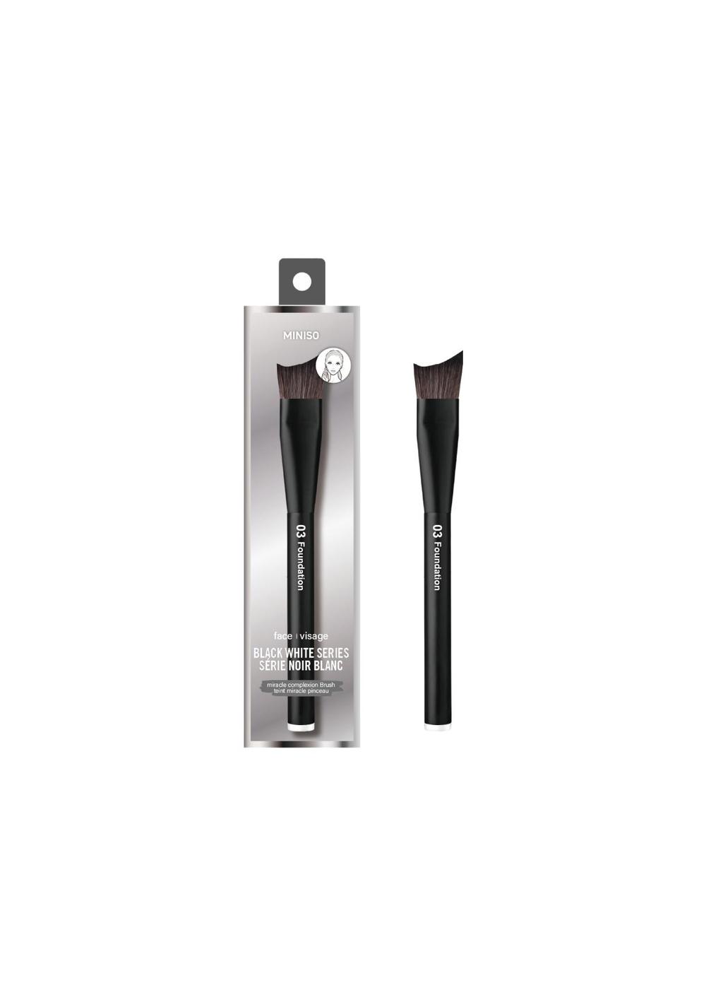 Brocha para Base de Maquillaje Classic Black White Miniso