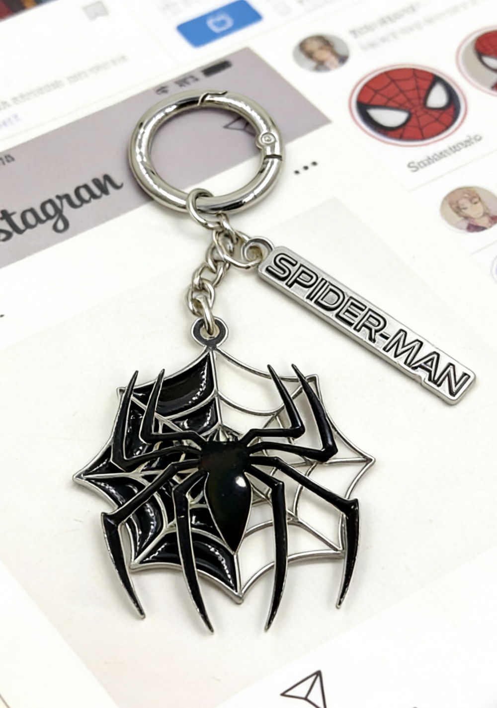 Llavero de Metal de Telaraña Spiderman Marvel Miniso