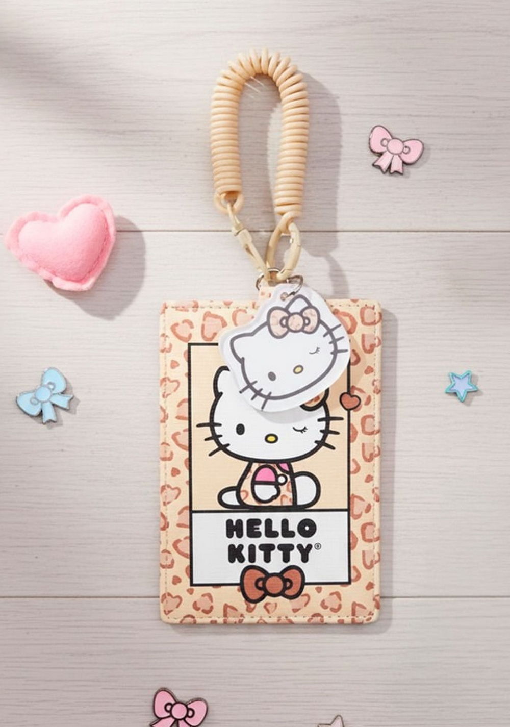 Porta Credencial de Print Café Hello Kitty Leopard Miniso Unisex - Vista 3