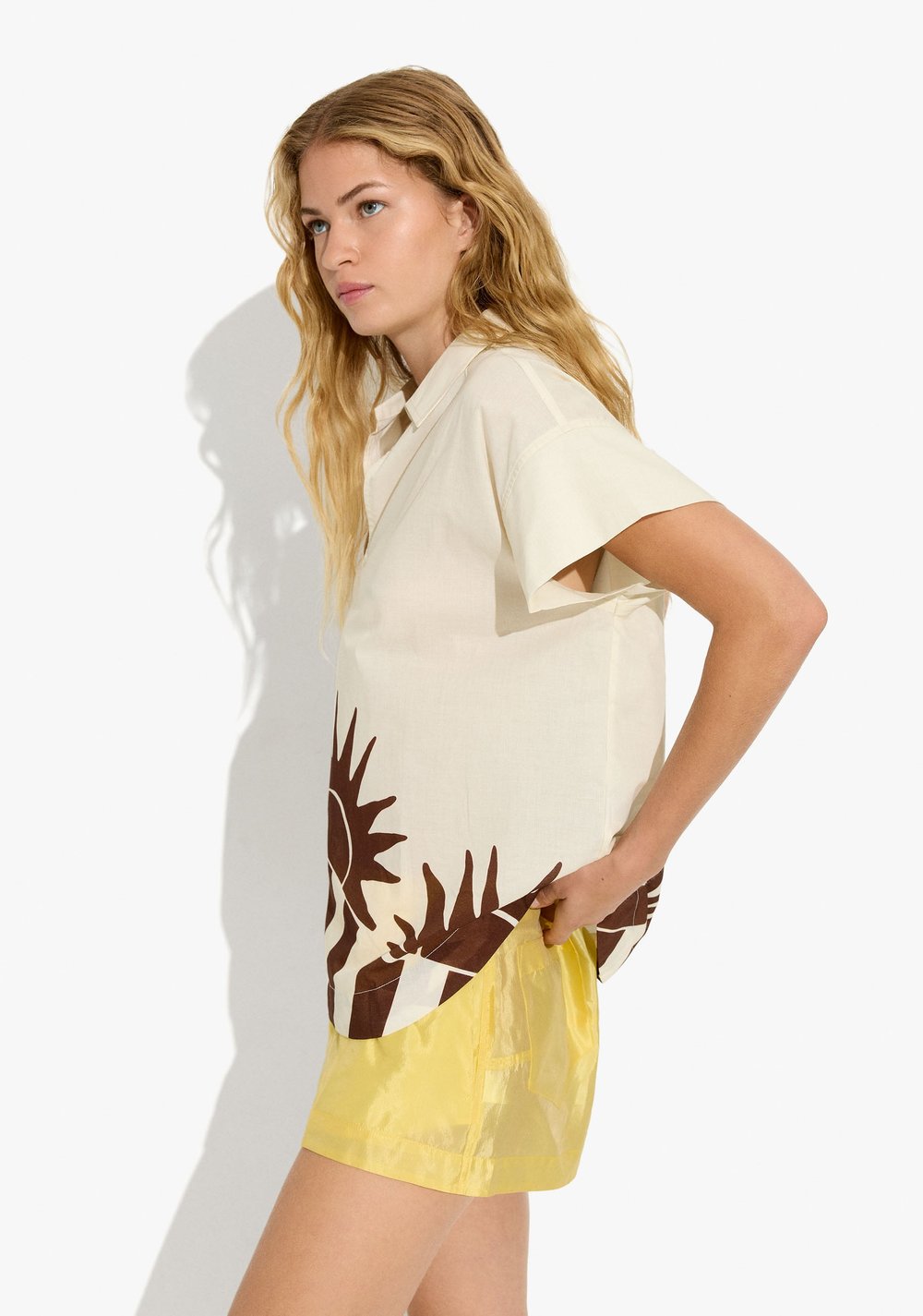 Blusa con Estampado de Soles Parfois 2