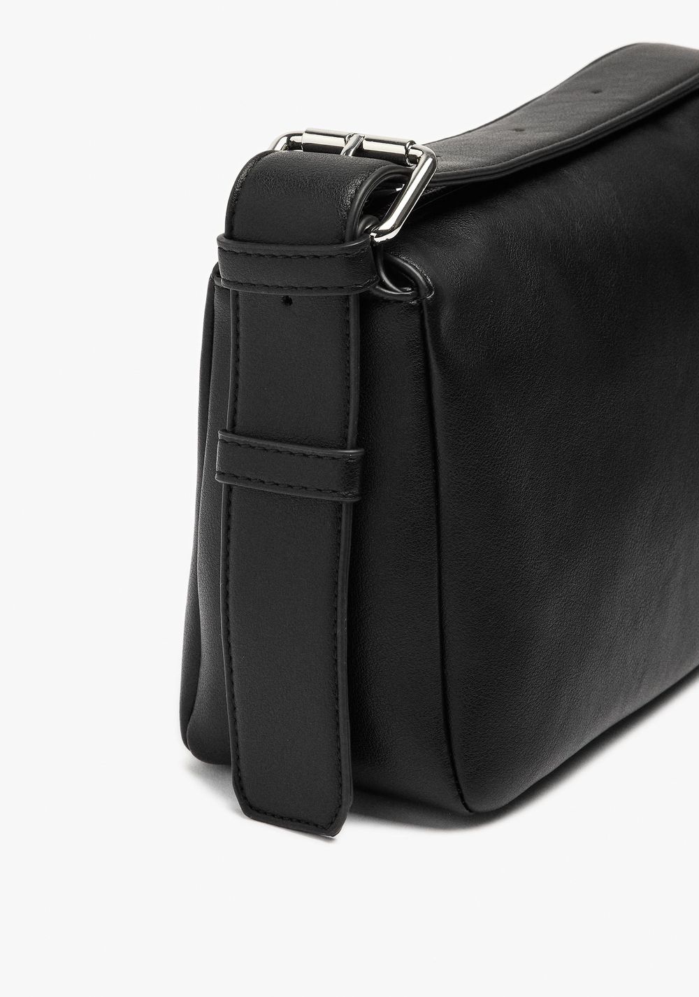 Cartera Bandolera Lisa con Hebilla Parfois 3