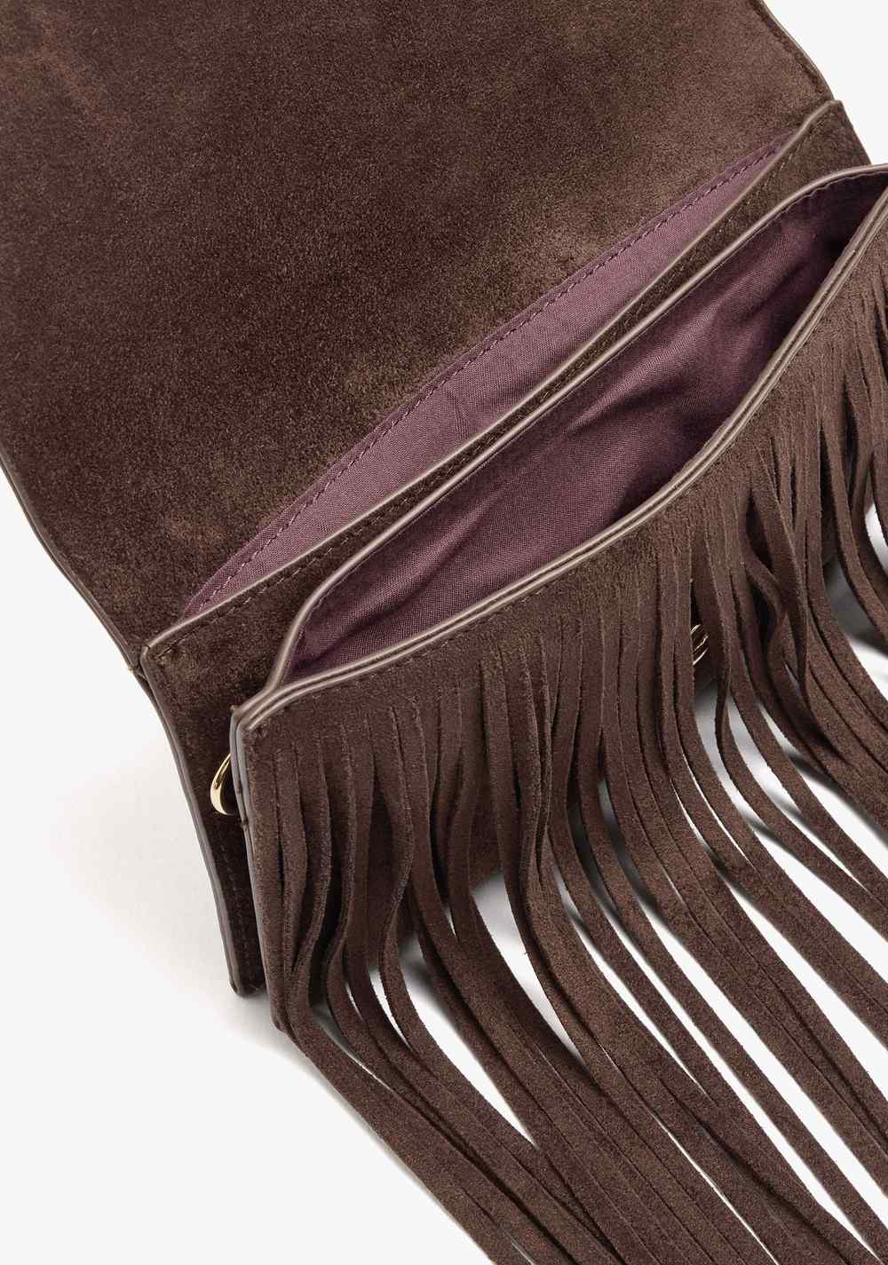 Cartera Bandolera Lisa con Solapa y Flecos Largos Parfois 5
