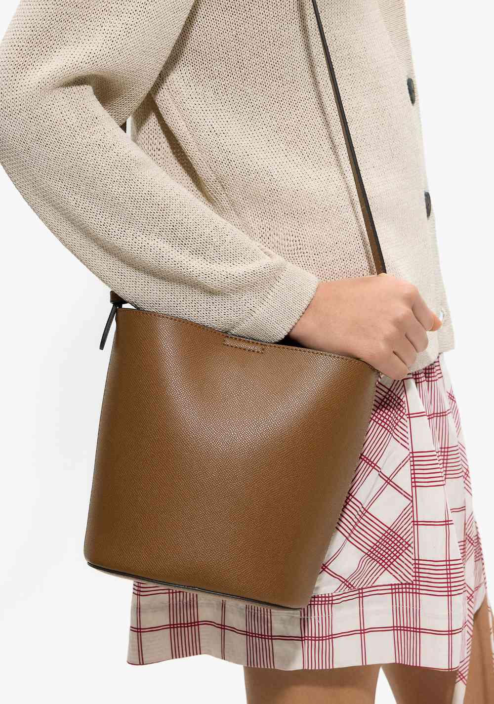 Cartera Bandolera con Textura y Bolso Removible Parfois 2