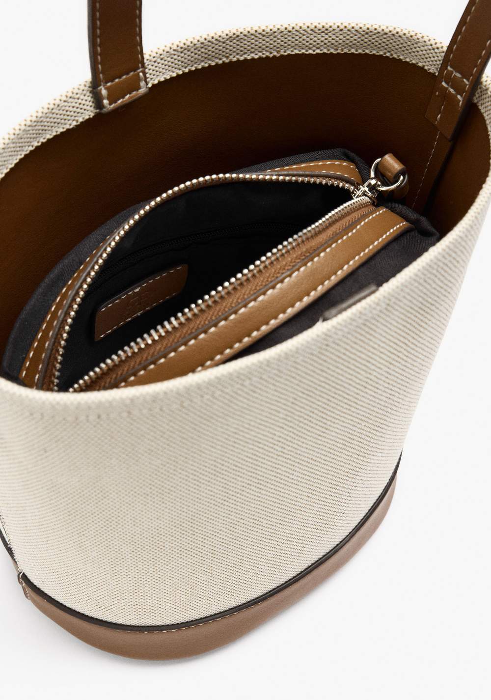 Cartera Bombonera de Lona con Bolsa Removible Parfois 5