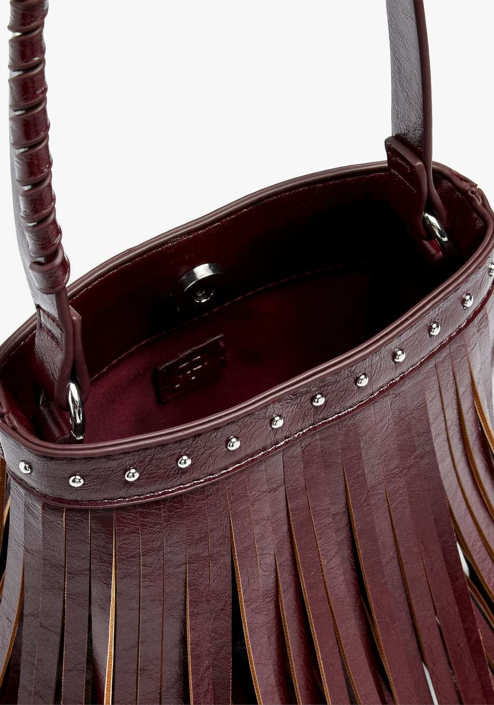 Cartera Bombonera con Tachuelas y Flecos Parfois 4