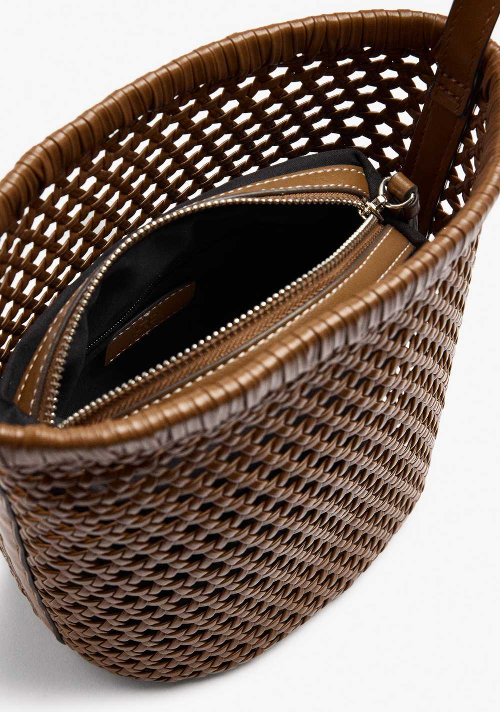 Cartera Bombonera Trenzado con Bolso Removible Parfois 6