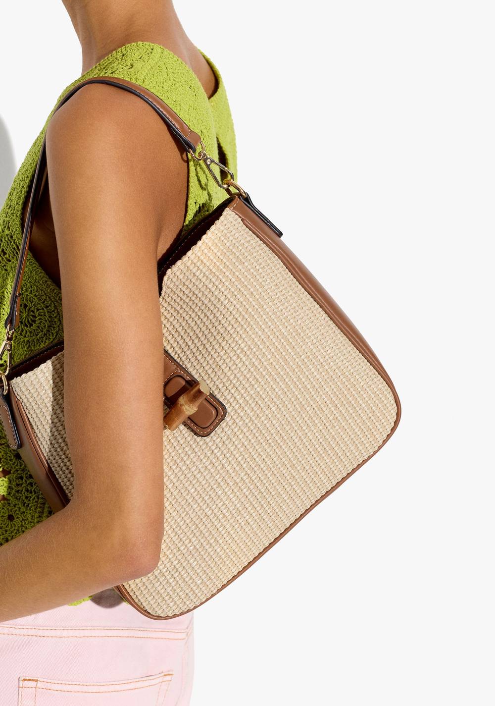 Cartera de Mano Efecto Rafia con Bandolera Parfois 2