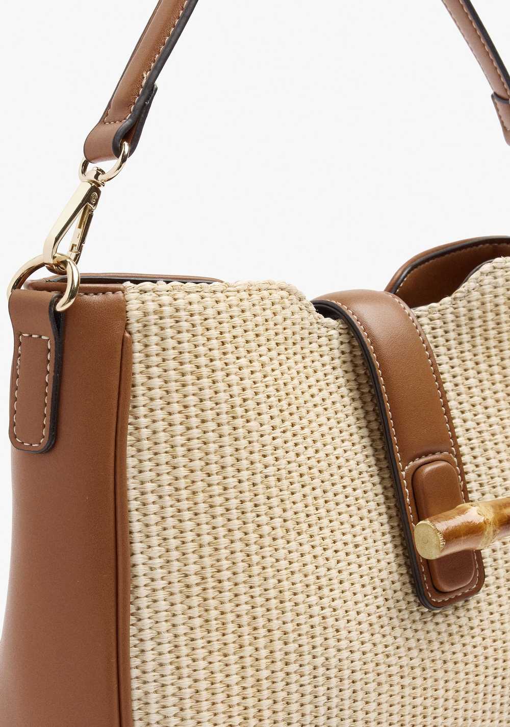 Cartera de Mano Efecto Rafia con Bandolera Parfois 4