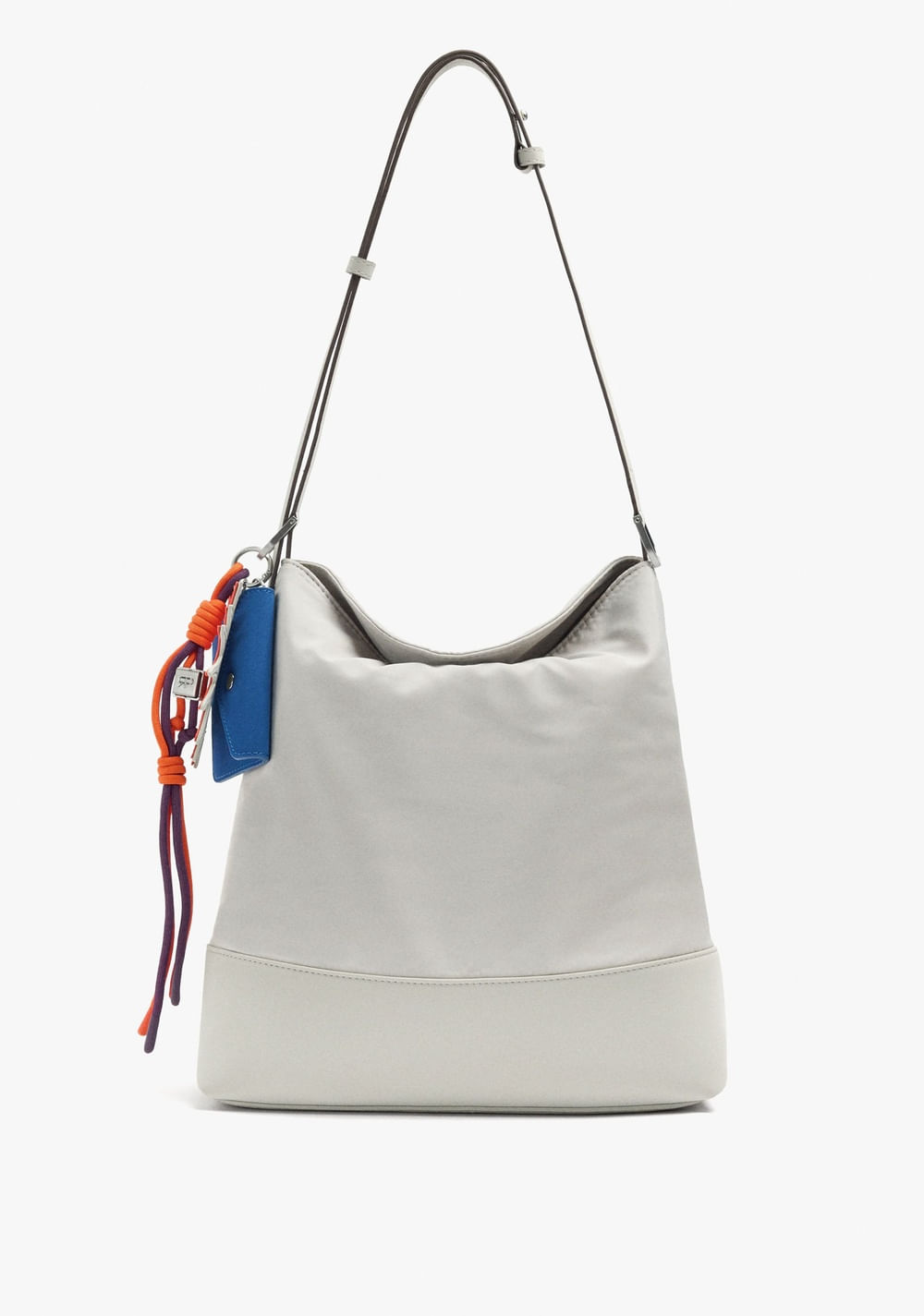 Cartera de Mano de Nylon con Colgadura Parfois Imagen Principal