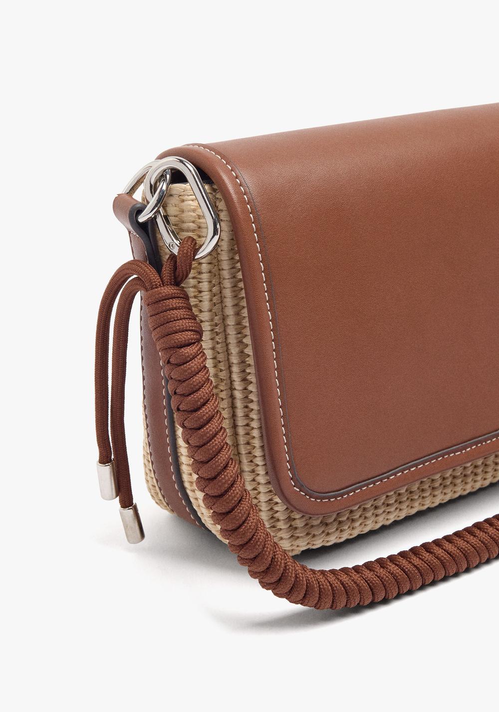 Cartera de Mano con Bandolera Efecto Rafia Parfois 3