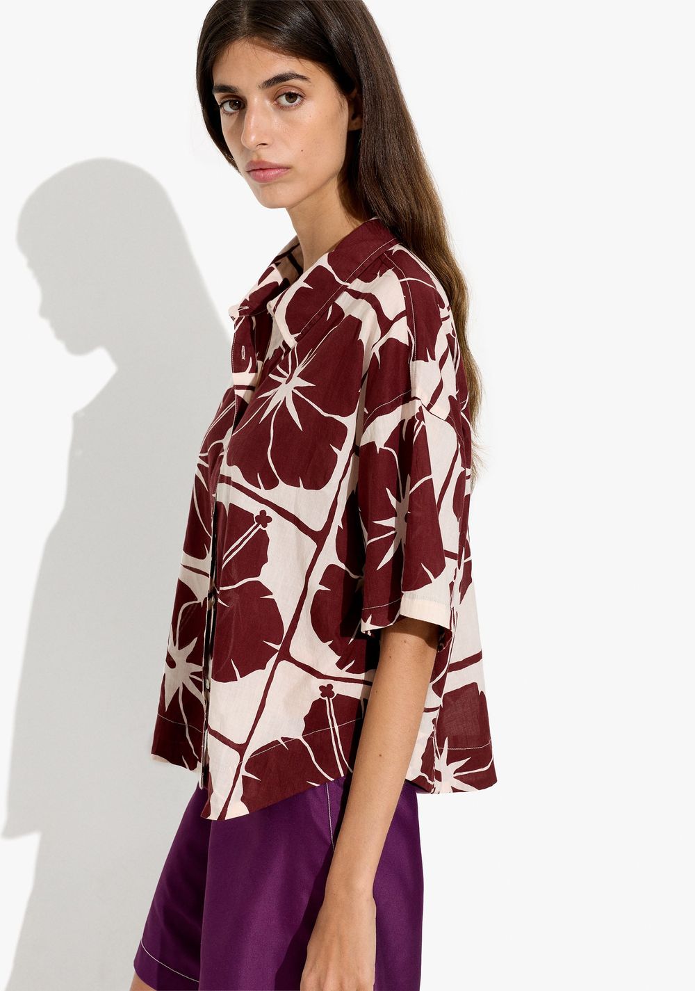 Camisa con Estampado Floral Parfois 2