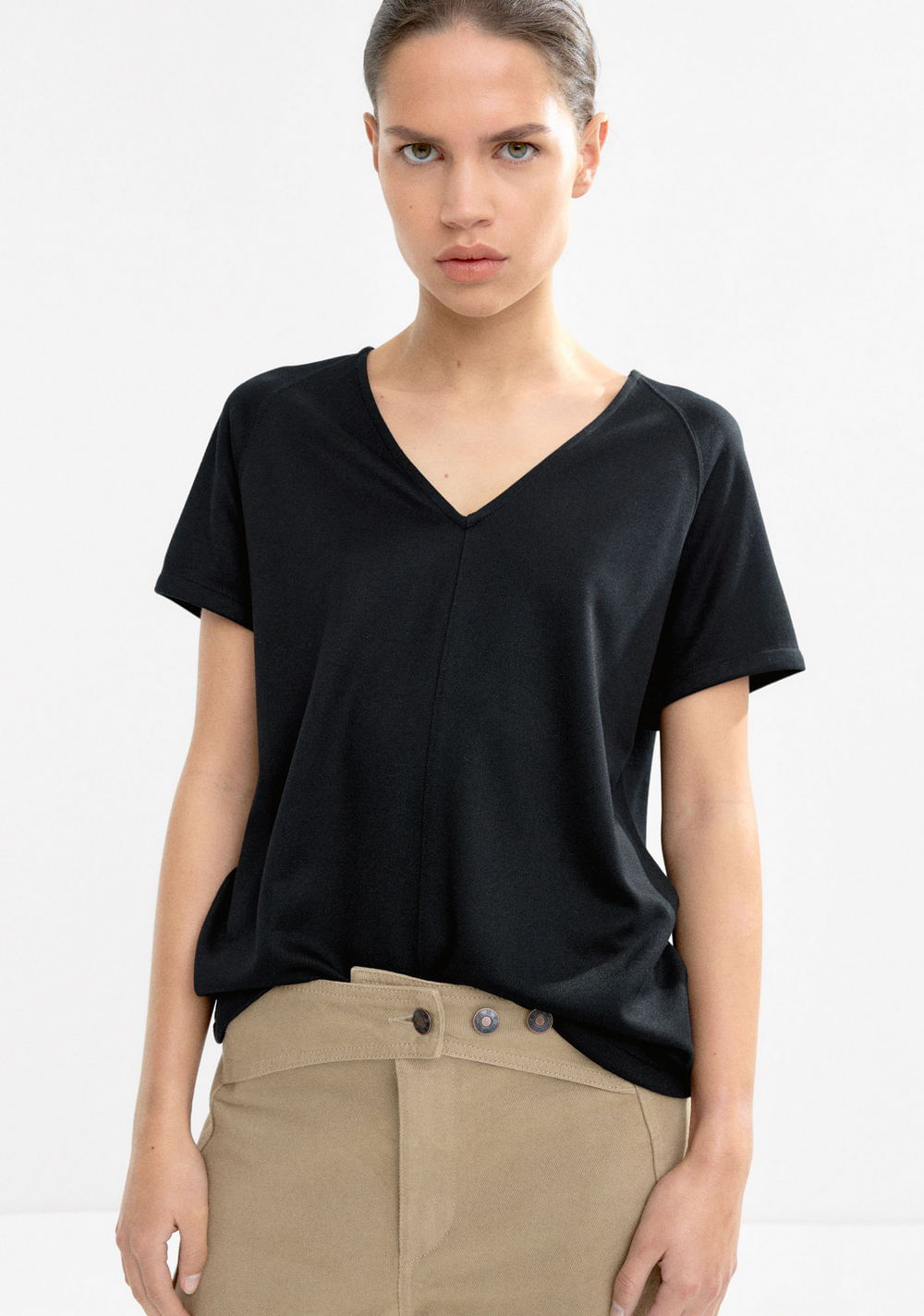 Camiseta Clásica Cuello Pico Parfois Imagen Principal