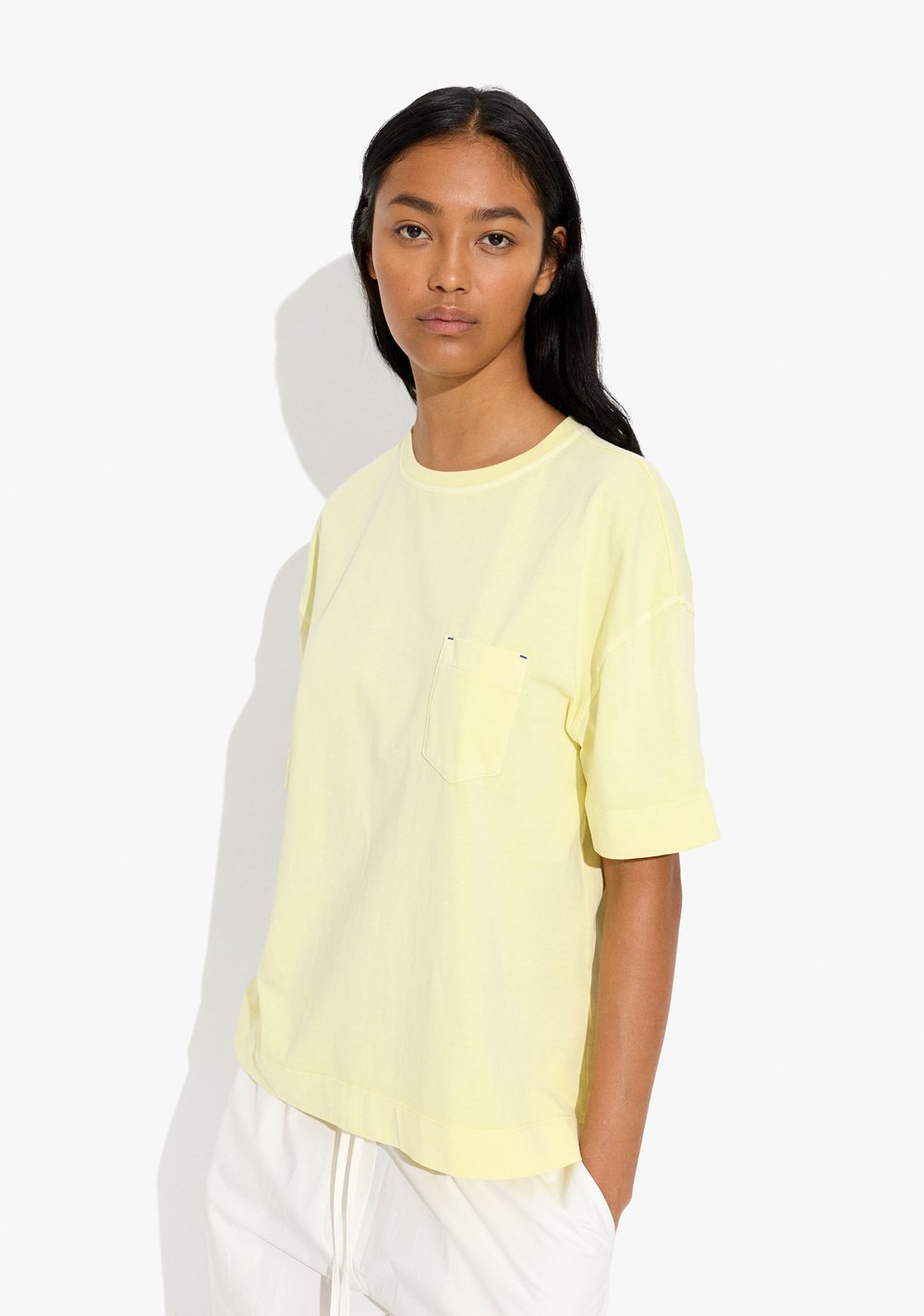 Camiseta Lisa con Bolsillo Parfois 2