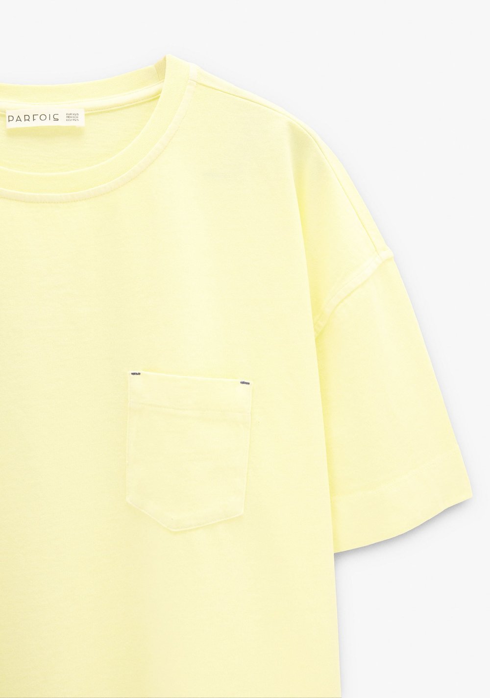 Camiseta Lisa con Bolsillo Parfois 4