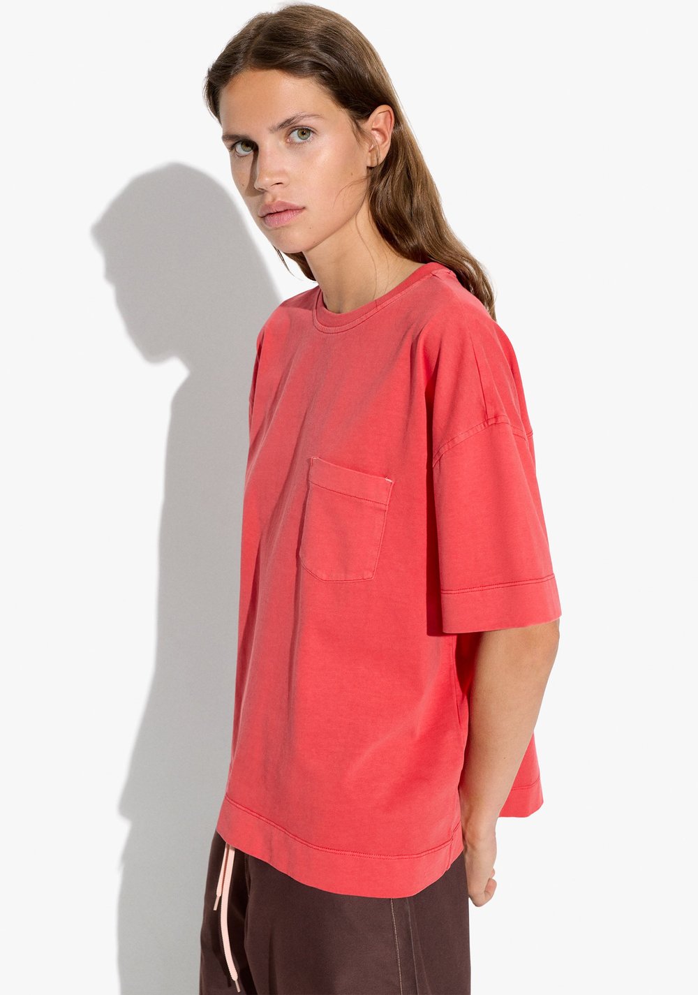 Camiseta Lisa con Bolsillo Parfois 2