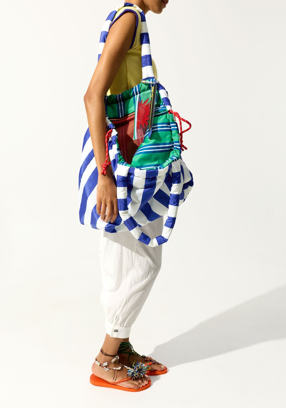 Cartera Shopper Reversible de Nylon a Rayas Parfois 2